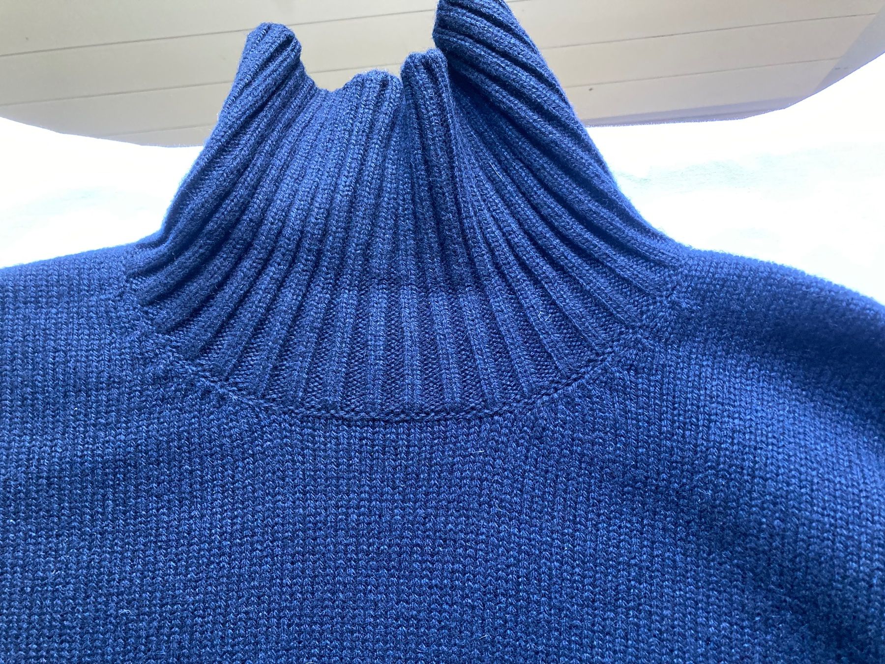 Jil Sander Pullover & Sweatshirts: Jil Sander Kaschmere Pullover dunkelblau, Gr. 36, NEU! – Neu und originalverpackt aus Zürich von cec_g78g 3
