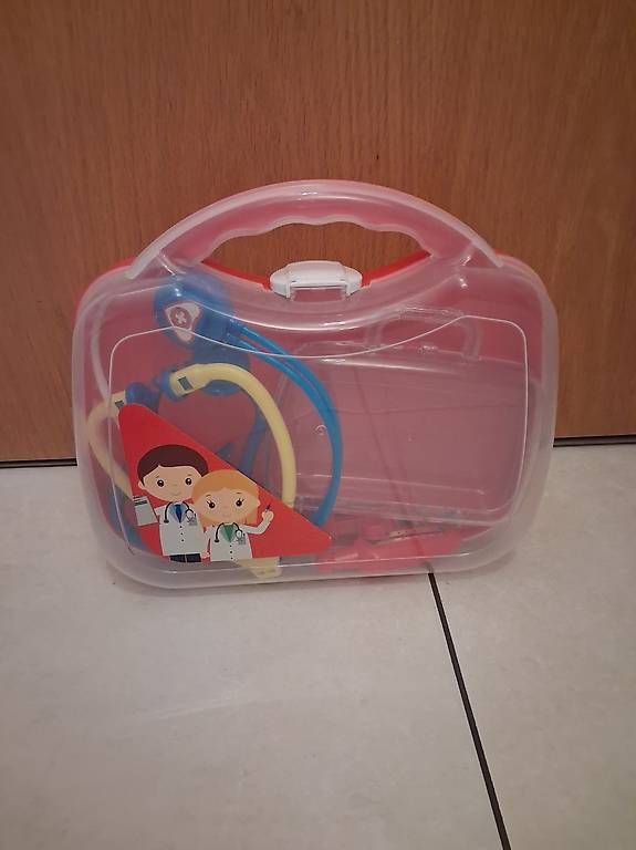 Jouets: Arztkoffer – D'occasion à Wangen ZH par oky-doky