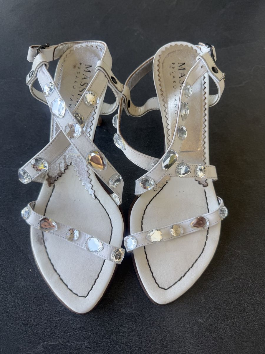 Massimo Dutti Damenschuhe: Sandales Massimo taille 36-37 blanc strass – Gebraucht aus Porrentruy von SYANKA