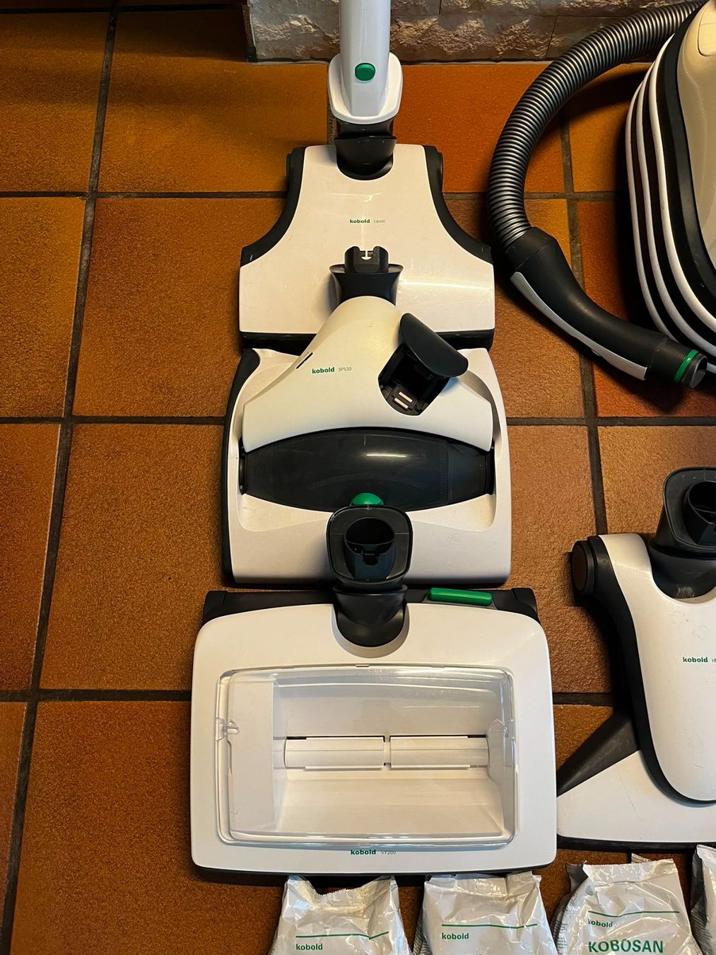 Vorwerk Staubsauger & Zubehör: Vorwerk Staubsauger Set Kobold VT300 – Gebraucht aus Jona von dardavdan 1