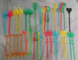 Lot de 35 mélangeurs à cocktail en plastique, neufs/Cocktail