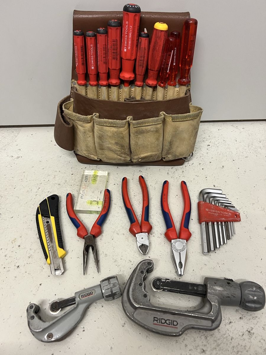 Alle Werkzeuge: Elektriker Werkzeugtasche  – Gebraucht aus Holziken von 181281 7