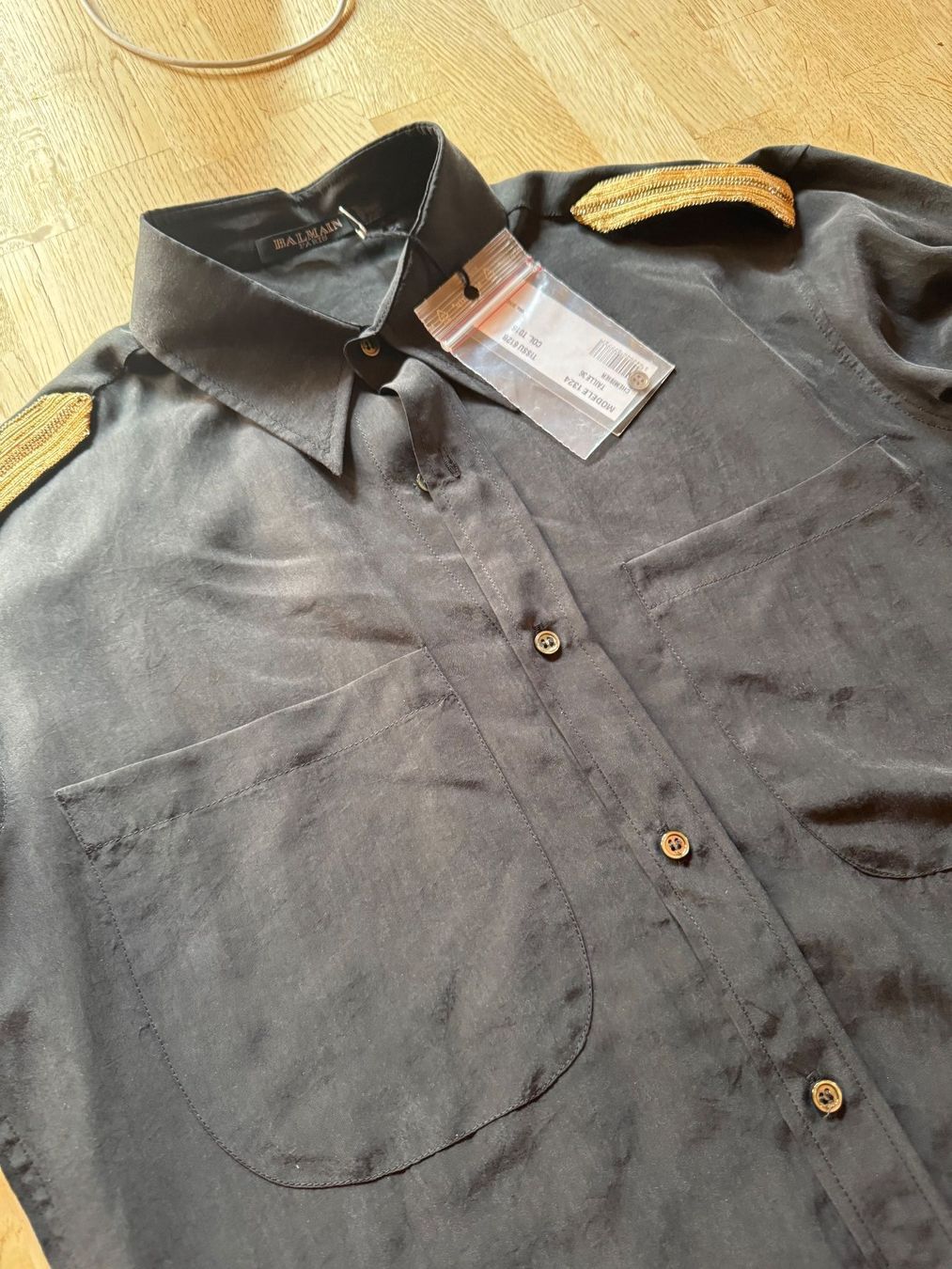 Balmain Camicette: Balmain Silk Shirt – Size 36 – Nuovo e nell'imballaggio originale da Grund b. Gstaad venduto da ReLuxe 2