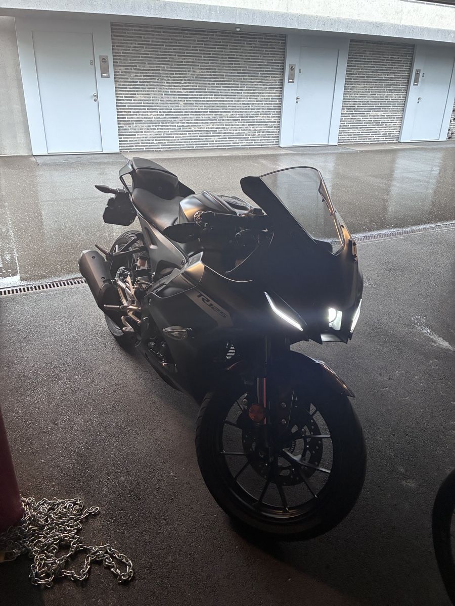 Yamaha Strada: Yamaha yzf r-125 – Usato da Zollikon venduto da bel_z2nl