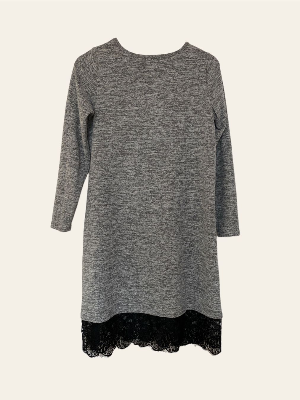 Kleider: Graues Kleid mit Spitzenbesatz – Neu (gemäss Beschreibung) aus Regensdorf von heg_h8cq 1