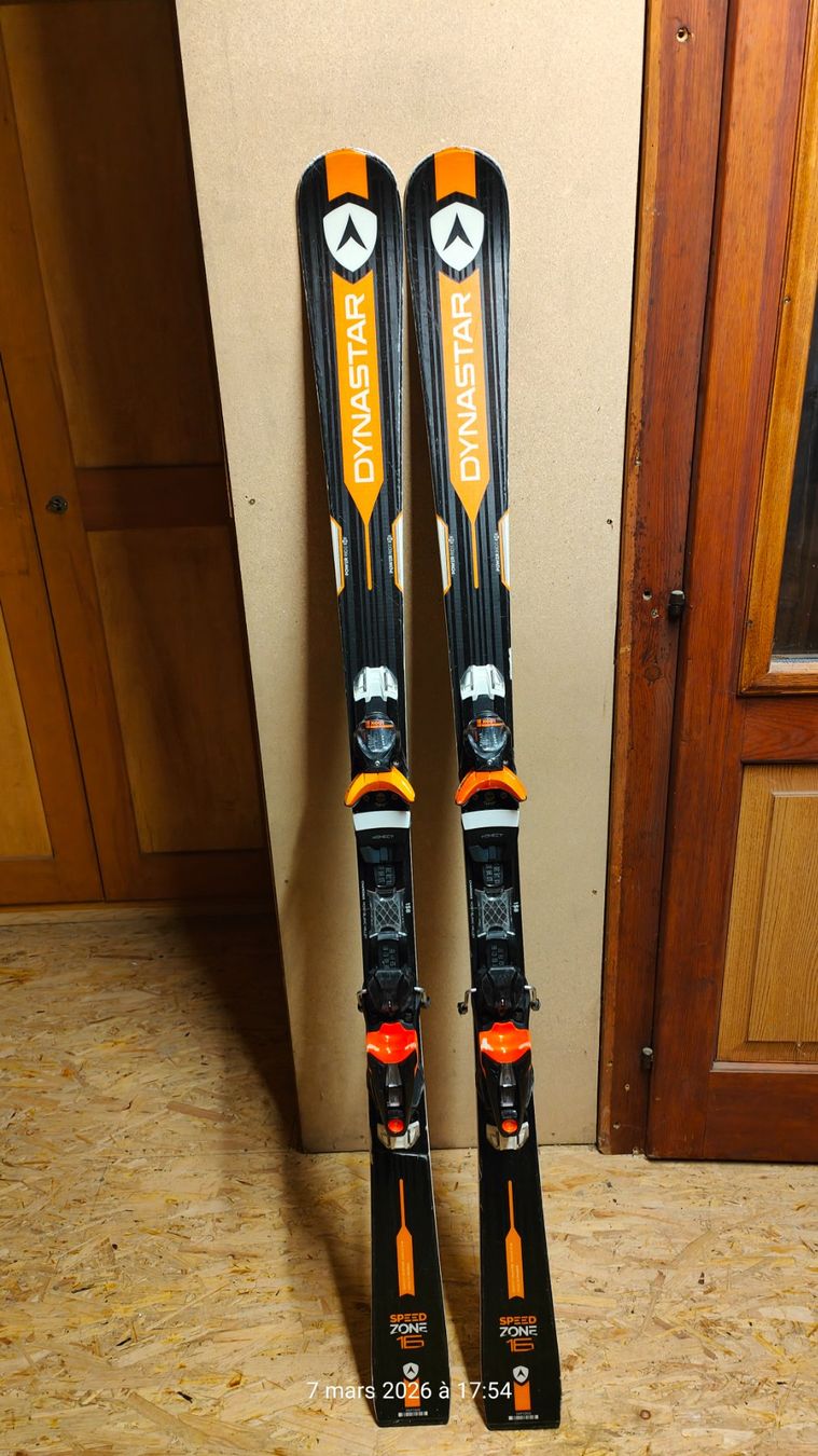 Dynastar Sci: Dynastar Speed Zone 16, 158cm, fixations Alpine Konect – Usato da moutier venduto da davidtr