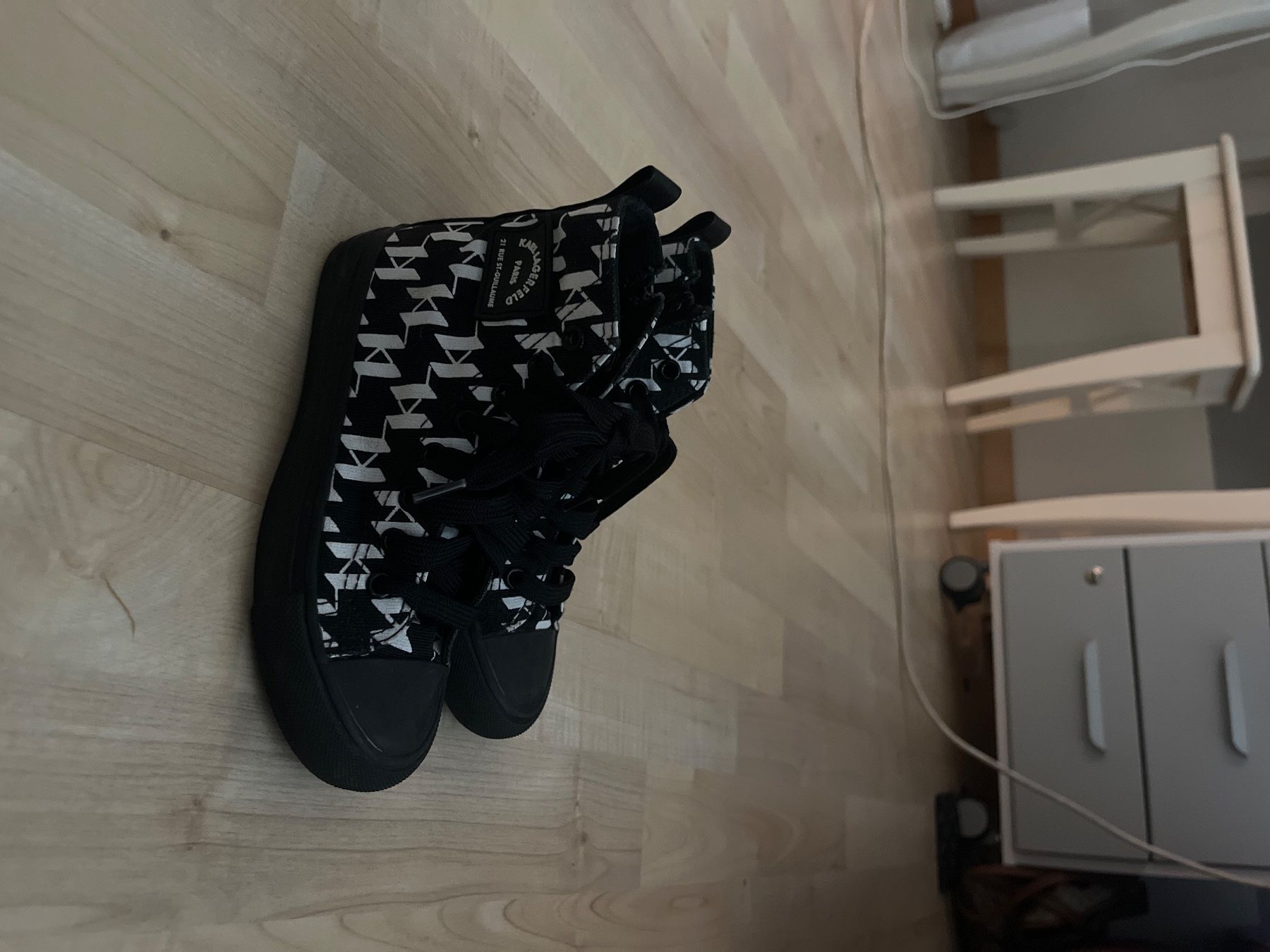 Karl Lagerfeld Scarpe per ragazzi: Karl Lagerfeld Schuhe grösse 28 – Usato da Bremgarten AG venduto da and_r8yj 1