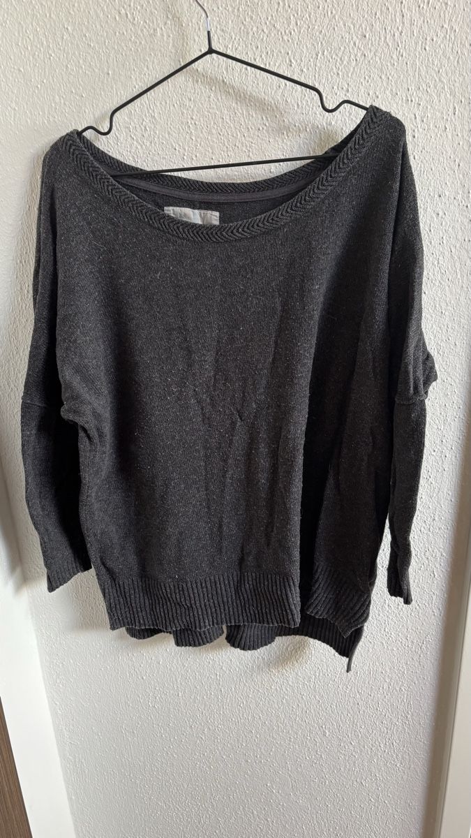 Pulls & Sweat-shirts: Zwei Winter-Pullover – D'occasion à Roggwil BE par R.. 2