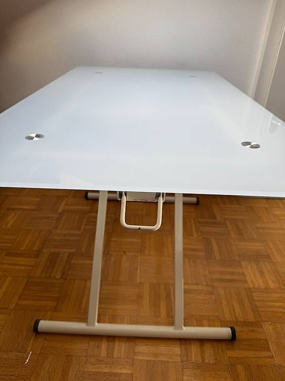 Tavoli: Table bureau en verre pliable – Usato da Villeneuve VD venduto da Iovana