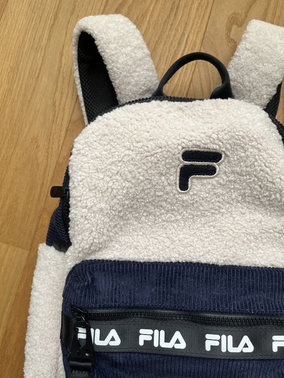 Flauschiger FILA Rucksack 2