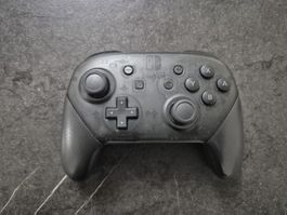 Nintendo Switch Pro Controller - Sehr gut erhalten