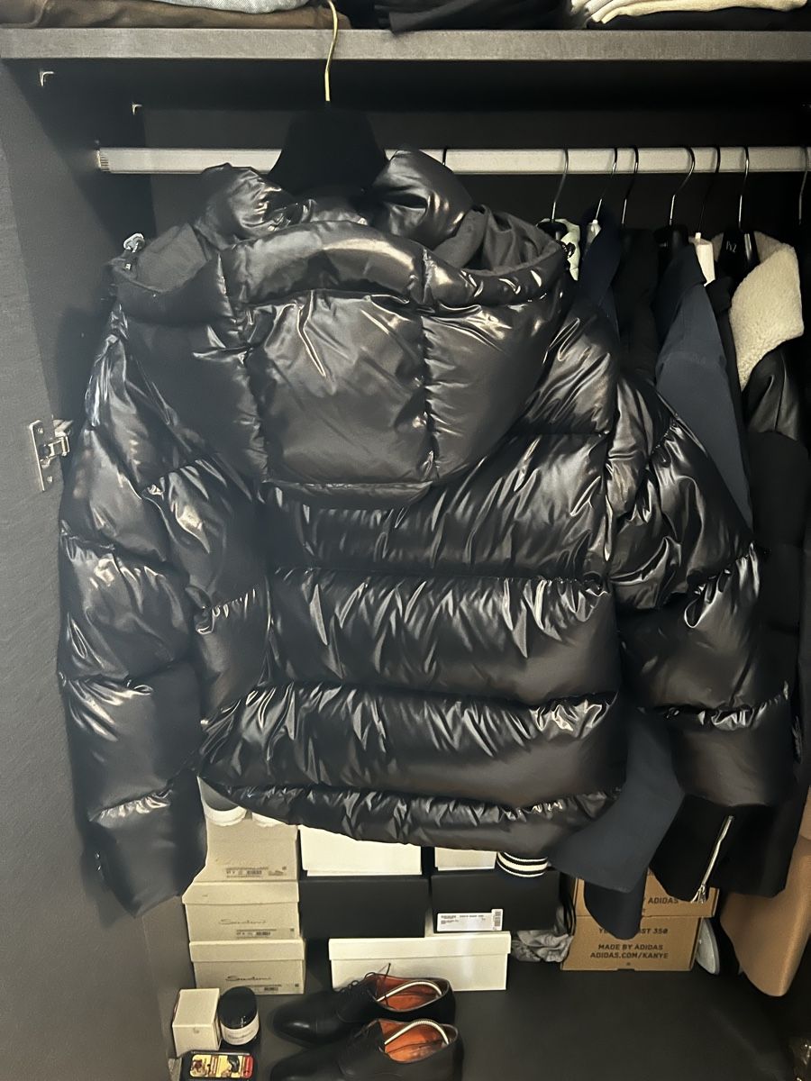 Valentino Giacche: Valentino Daunenjacke Schwarz Gr. M – Nuovo (secondo la descrizione) da Zürich venduto da Cosal 2
