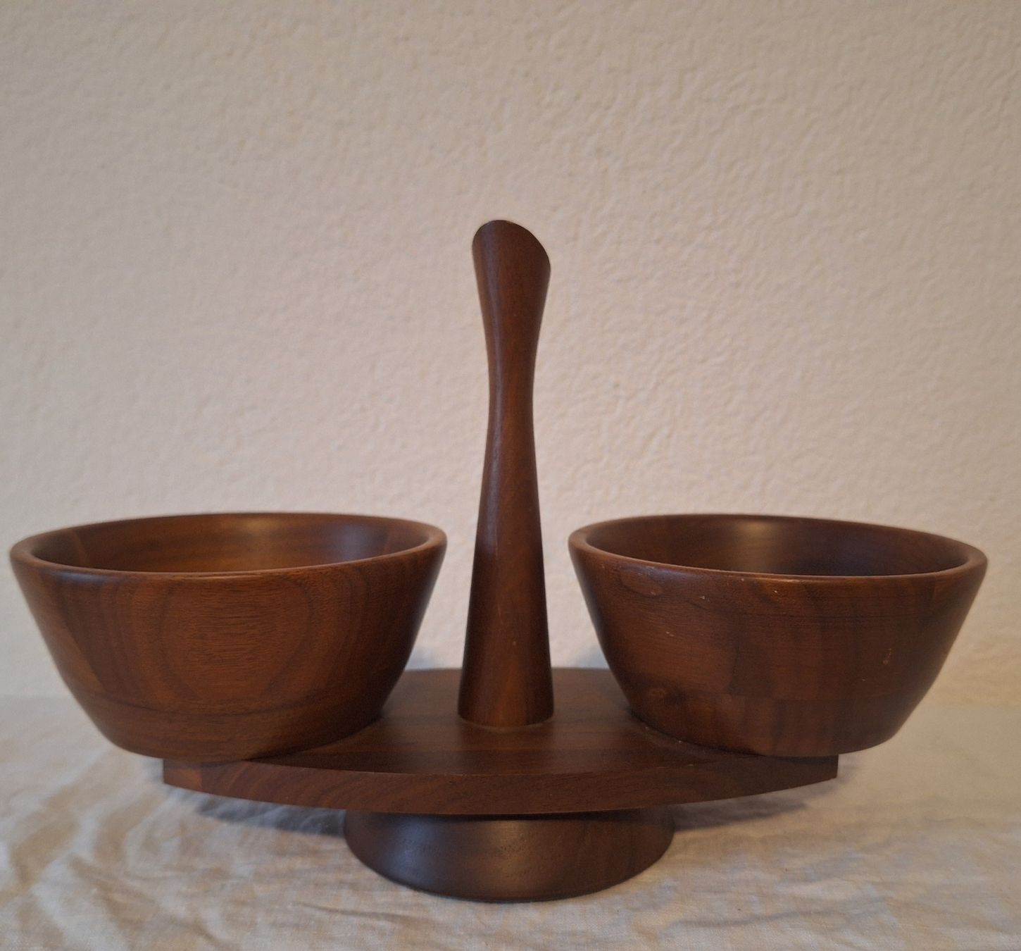 Ciotole: Versand OK! Solid Black Walnut Kustom Kraft Servierschale – Usato da Winterthur venduto da Goldpipau