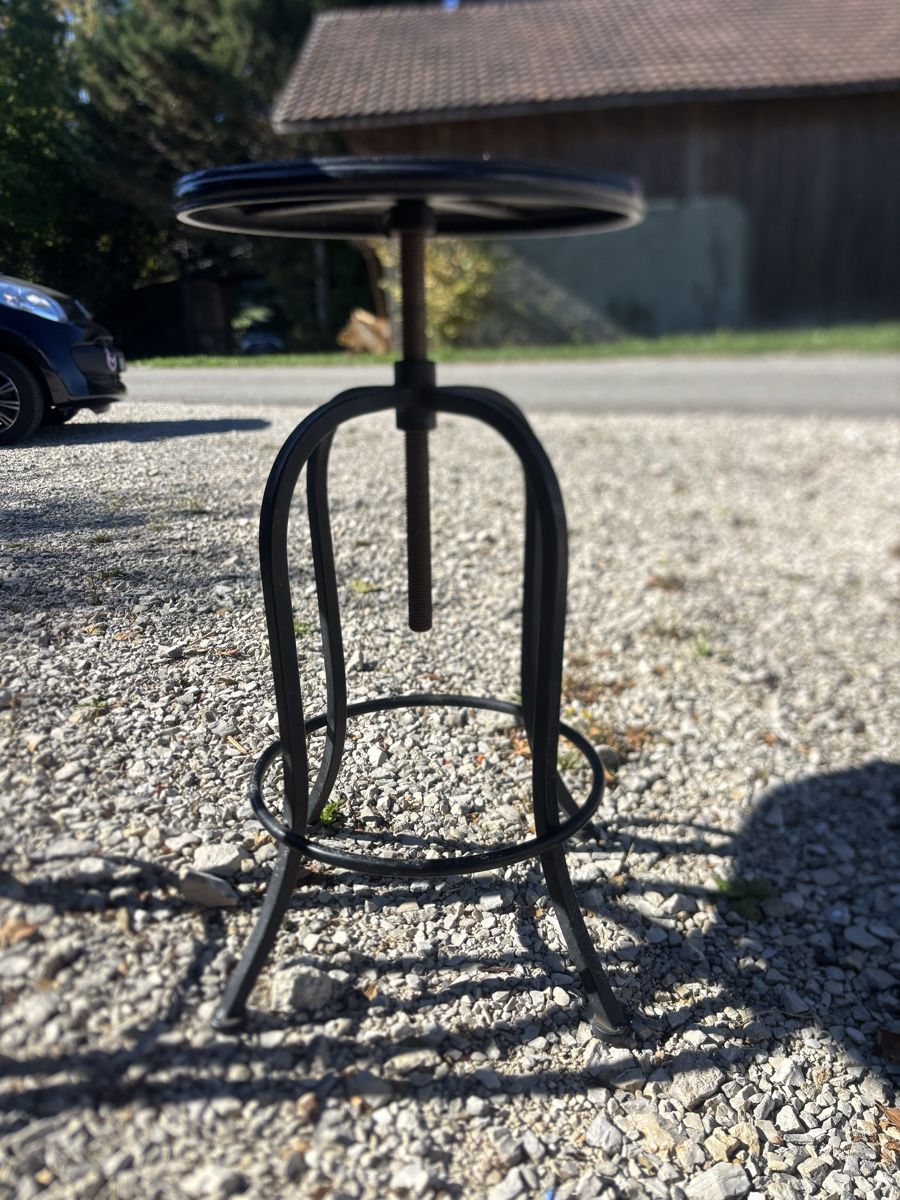 Set di tavolo e panche: Table et tabouret style industriel – Usato da Nuvilly venduto da Contessa69 2