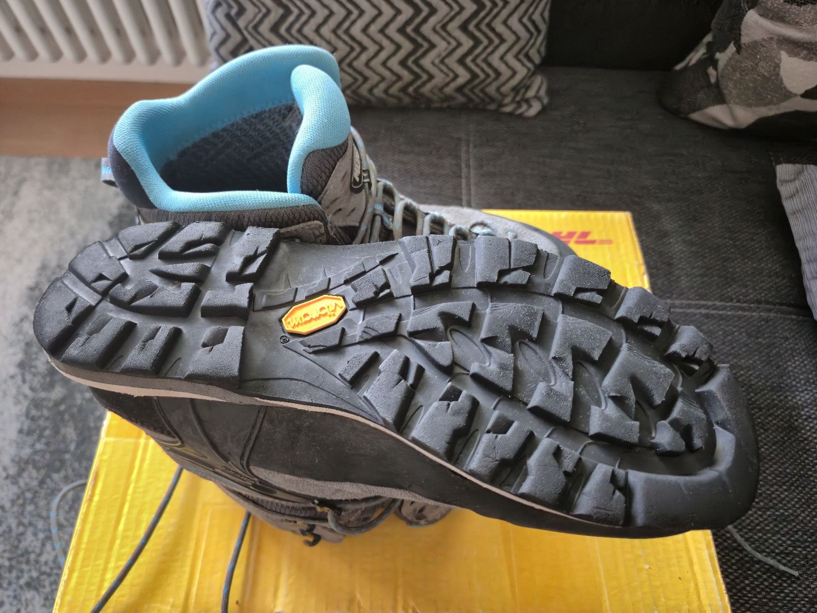 Meindl Herrenschuhe: Wanderschuhe von Meindl in der Grösse 43 – Gebraucht aus Wittenbach von tsc_5tyv 4