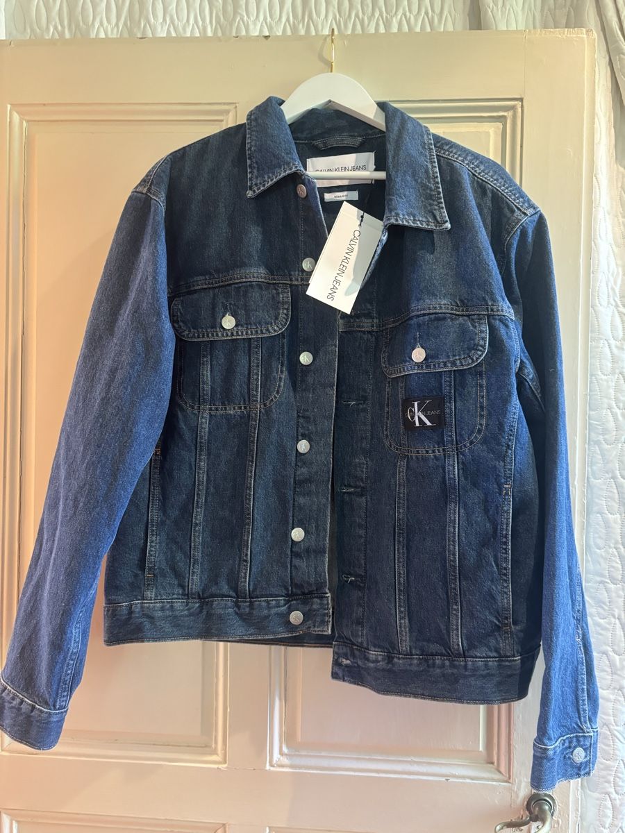 Giacche: Calvin Klein denim jacket New – Nuovo e nell'imballaggio originale da St-Légier- La Chiésaz venduto da anh_9289