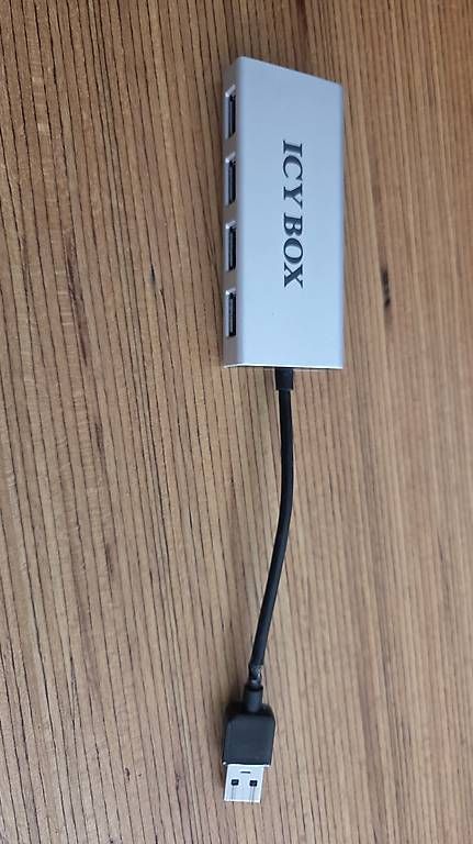 Hubs & Switches: HUB USB Icy Box – D'occasion à Lausanne par mhugento