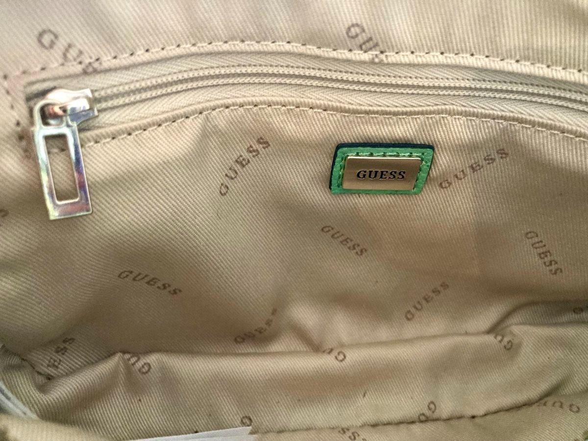 Guess Sacs femmes: Guess Umhängetasche – D'occasion à Zürich par dil_mdn7 2