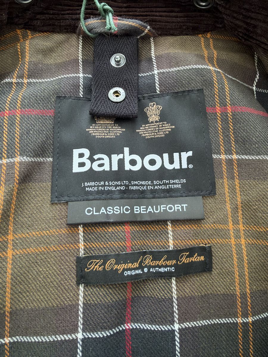 Barbour Giacche: Classic Beaufort Wax Jacket Olive – Nuovo e nell'imballaggio originale da Zürich venduto da erica72 2
