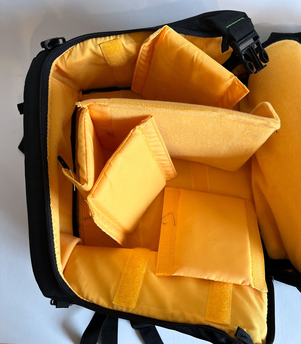 Kata Zaini: Fotorucksack Kata 123-GO-30 – Usato da Reinach BL venduto da Urs4153 5
