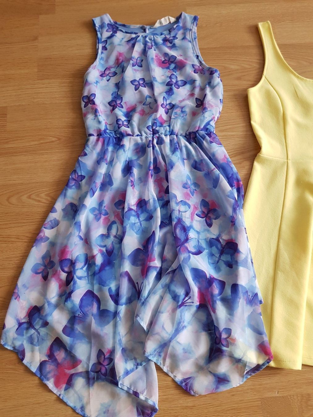 Lotti & Set di vestiti: Röckli Set Grösse 140 – Usato da Maienfeld venduto da Faentli1 1