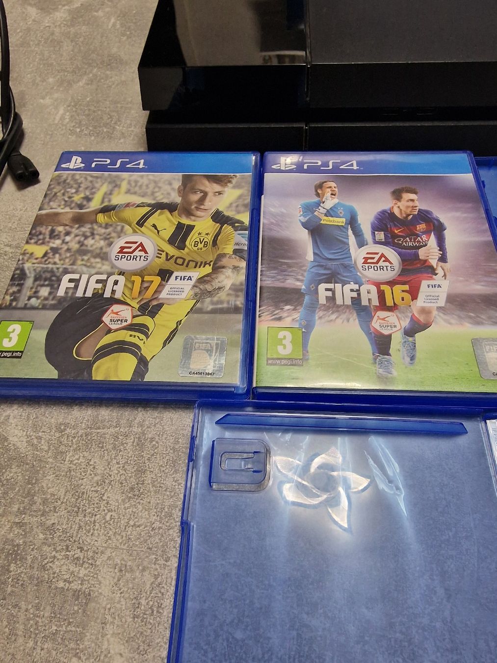 Sony Console: PS4 Konsole Schwarz mit Spiele  – Usato da Herzogenbuchsee venduto da ioa_zcm6 4