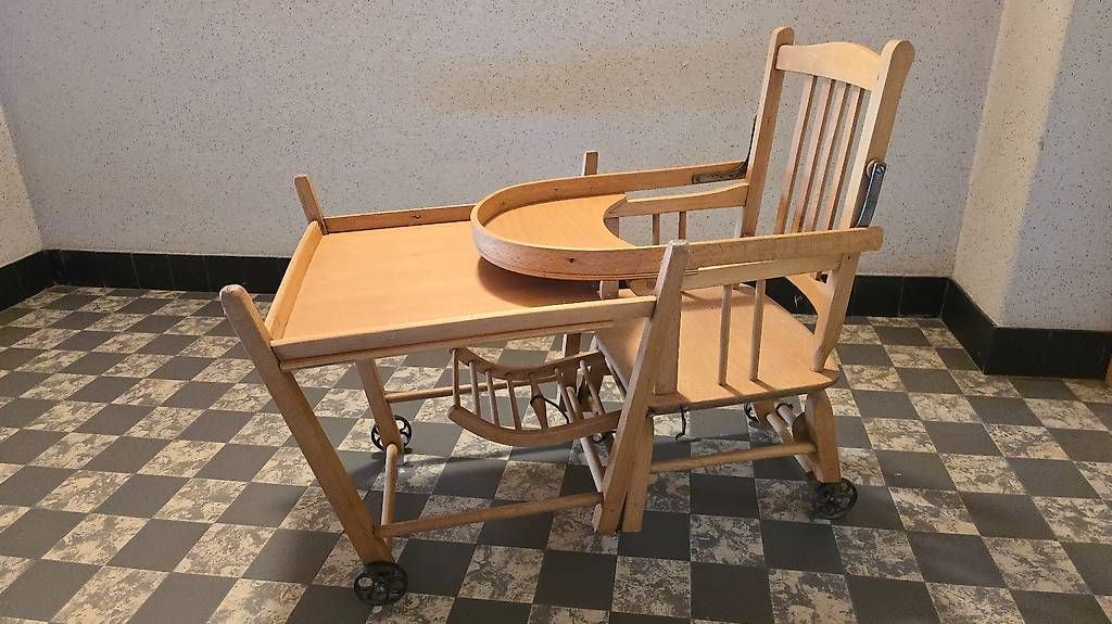 Seggioloni: Kinderhochsitz verstellbar antik – Usato da Spiegel b. Bern venduto da Gerber100 2