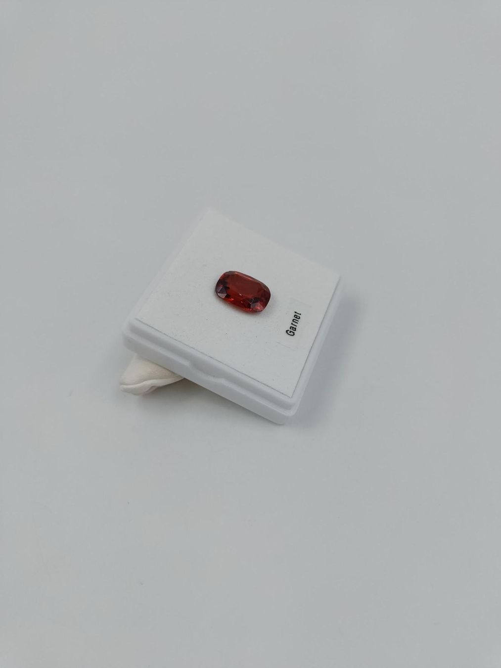 Edelsteine: 1 ORANGE ROTER GRANAT, 8.93 CT. – Gebraucht aus Luzern von EdiGem 3
