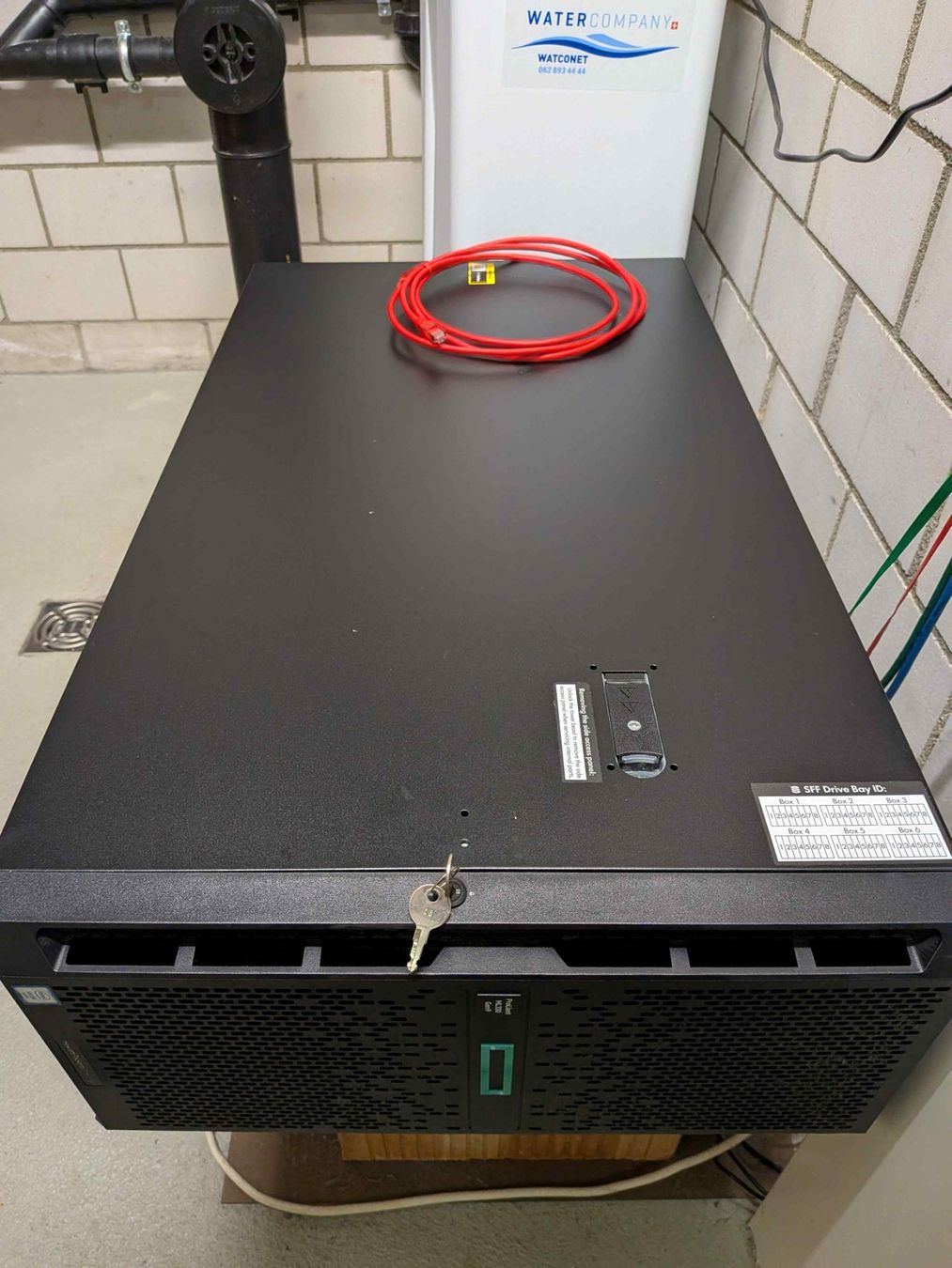 Hewlett Packard Server: HP Proliant Server ML350 - G9 Xeon E5-2620v4 2.1GHz – Gebraucht aus Obfelden von Agibi
