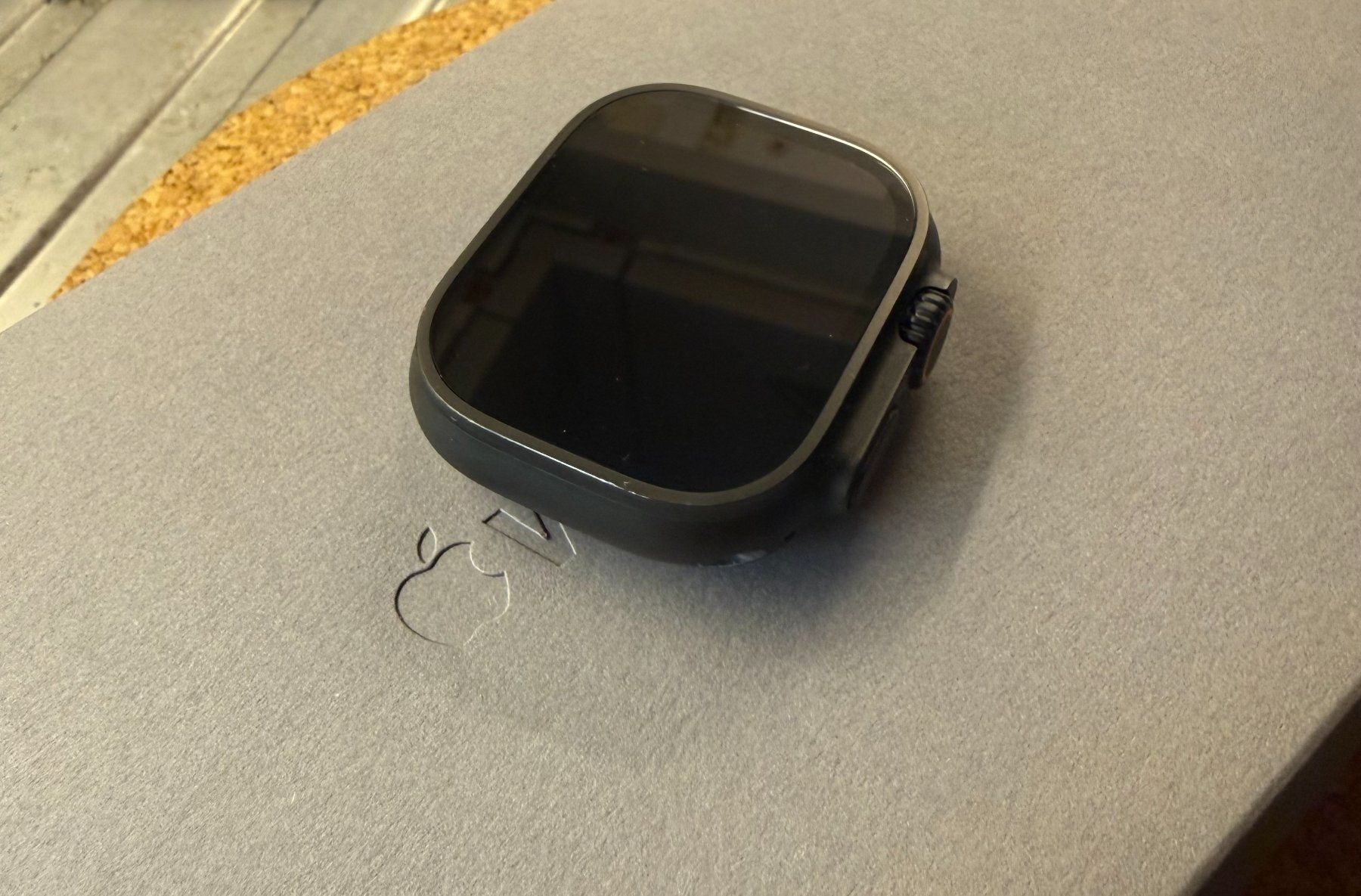 Apple Smartwatch: Apple Watch Ultra 2 Black Titanium, GPS + Cellular – Usato da Bellinzona venduto da nikita.webp 3