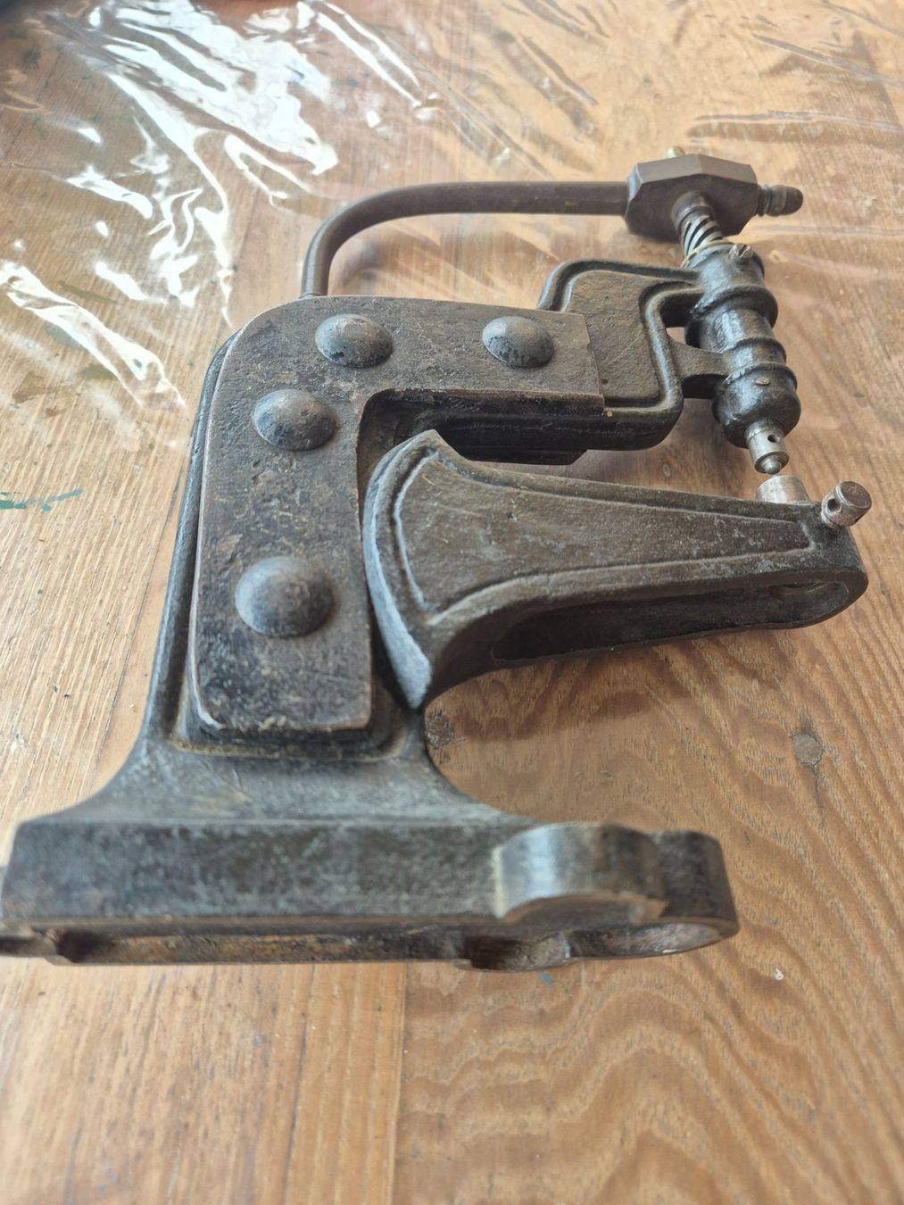 Alle Werkzeuge: VINTAGE – Presse à rivets – Neu (gemäss Beschreibung) aus Monthey von McAuthor 4