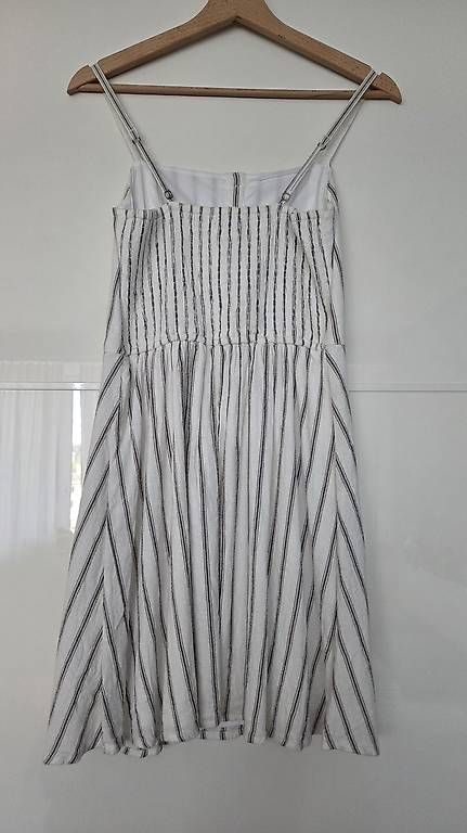 Vestiti: Hollister Kleid Grösse M – Usato da Luzern venduto da efeui 1