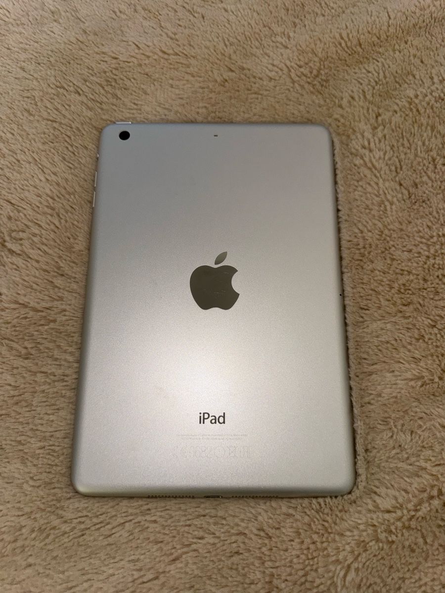 Apple Tablettes PC: IPad mini 3 wifi  – D'occasion à Bex par nou_6zrm 1