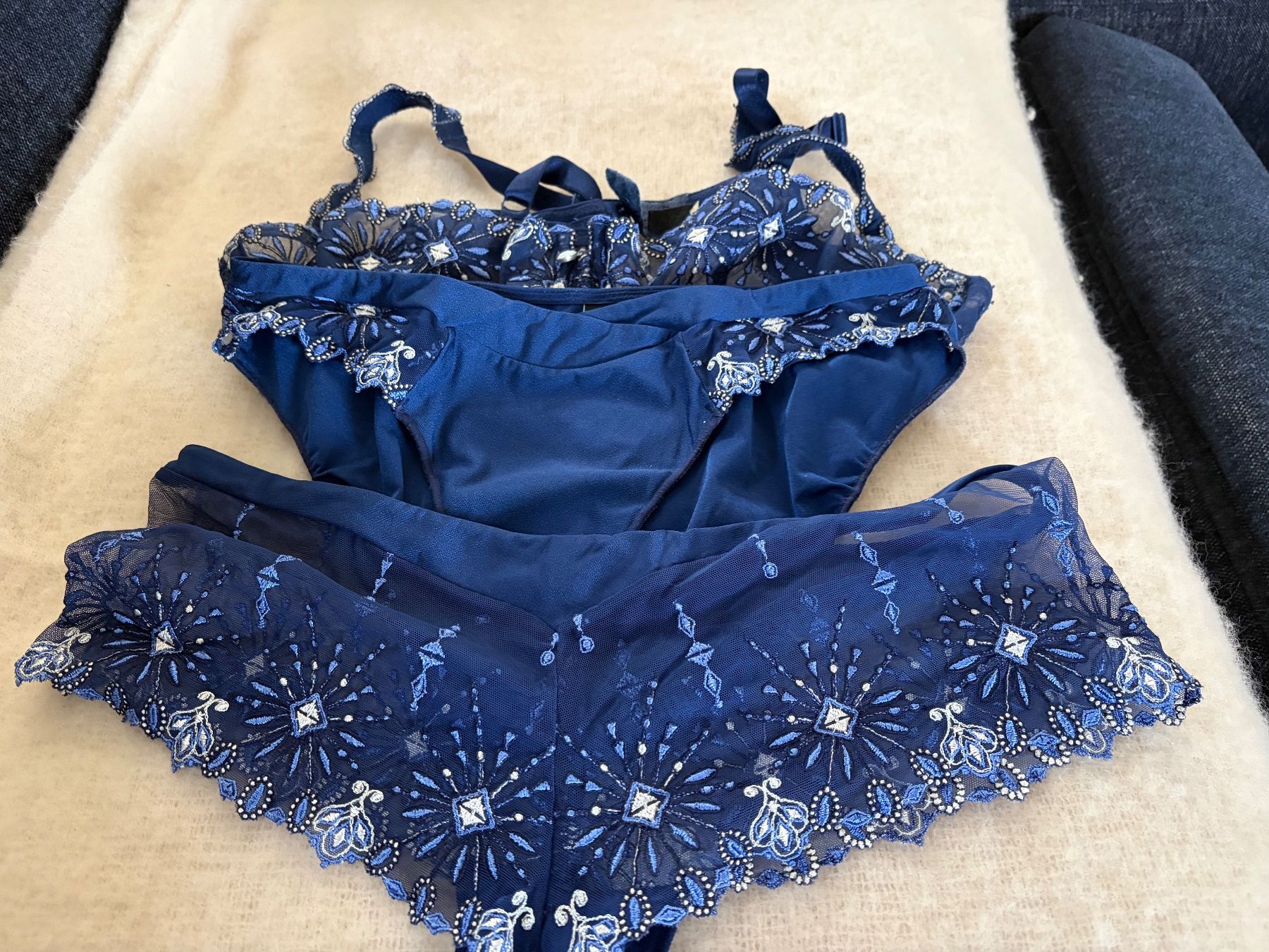 Chantelle Altra biancheria intima: Ensemble chantelle – Usato da riddes venduto da lauali01 1
