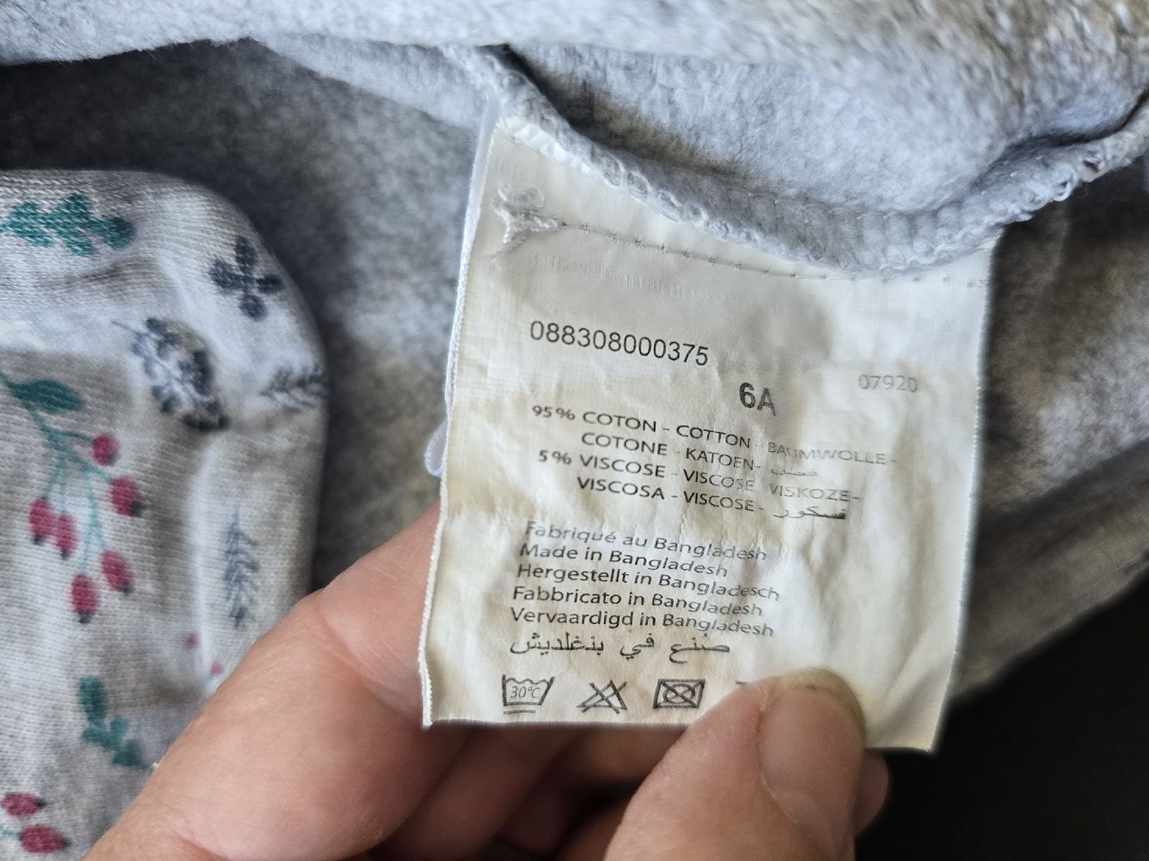 Vestiti & Gonne: Mädchen Kleid/Longpulli mit Blumenmuster Grösse 110-116 – Usato da Unterentfelden venduto da Panda-87 4