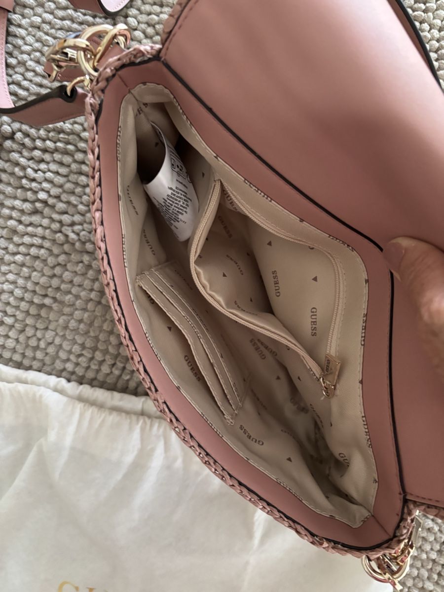 Guess Borse da donna: Guess Tasche coral pink – Usato da Neunkirch venduto da Dama0 3