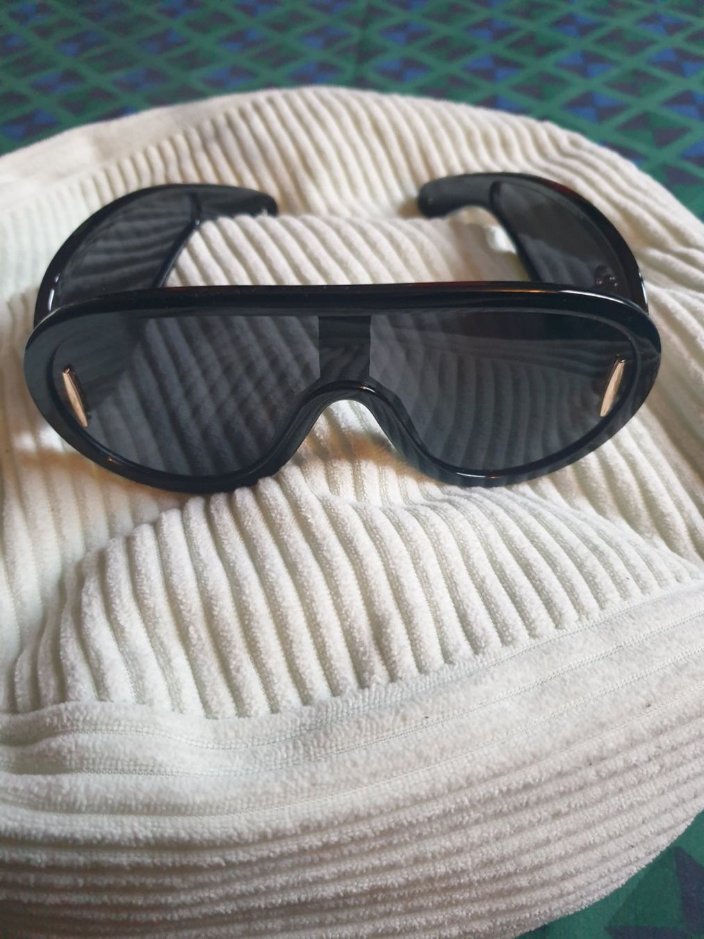 Brillen & Gläser: Sonnenbrille, neuwertig – Gebraucht aus Zürich von yoarg