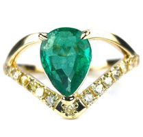 Smaragd Ring mit wunderschöner Farbe mit GIA Zertifika