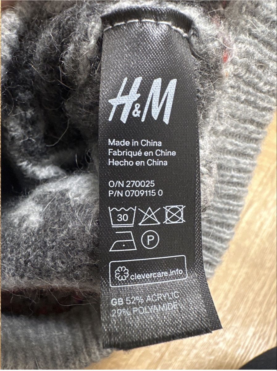 Abbigliamento: Hund Pullover – Usato da Sirnach venduto da D.SecondChance 2
