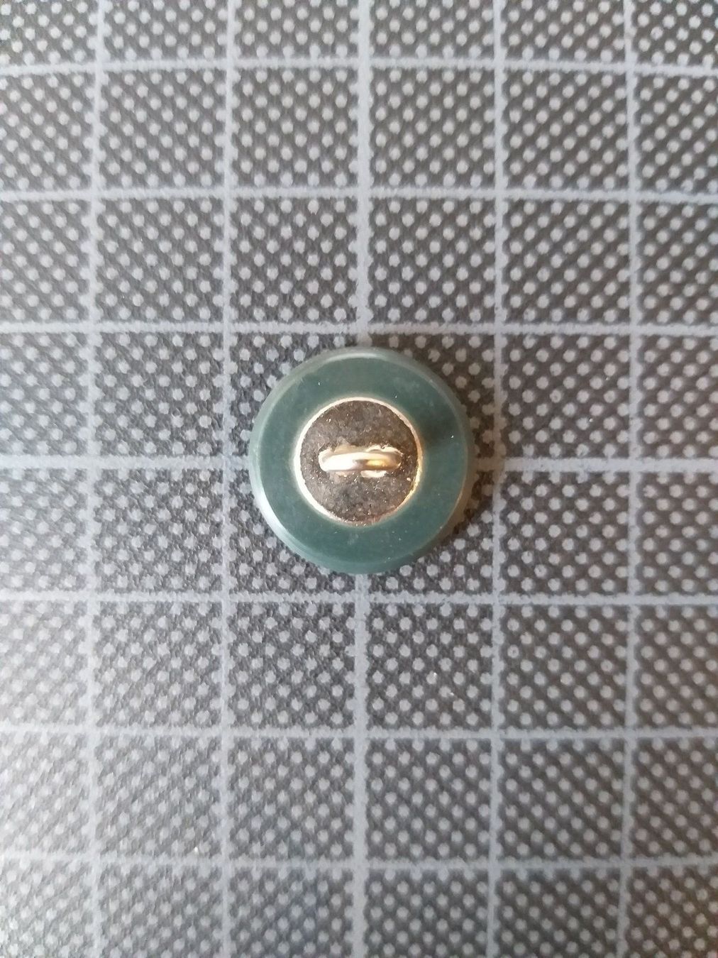 Uniformen & Effekten: Uniformknopf Ord. 1949 16 mm Variante 3 – Gebraucht aus Bauma von SwissMilitaria 1
