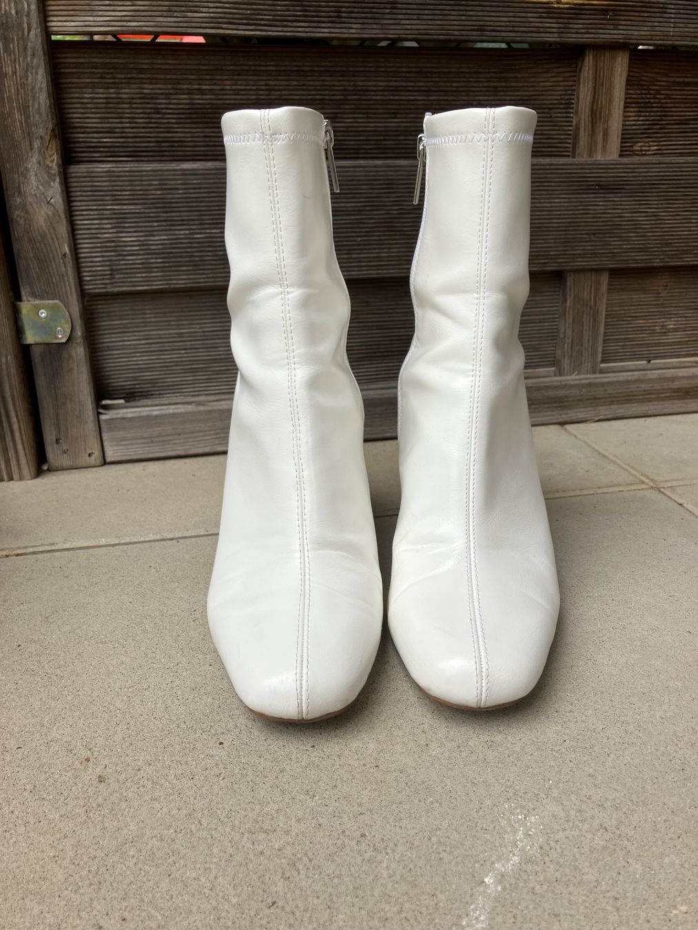 Bershka Scarpe da donna: STIVALETTI BIANCHI CON TACCO – Usato da Mezzovico venduto da bai_td2m 1