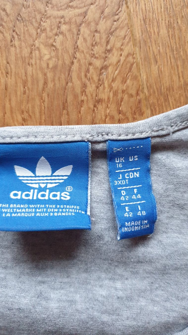 Adidas T-Shirts: Adidas T-Shirt grau, Grösse 42 – Gebraucht aus Bern von monbijou01 2