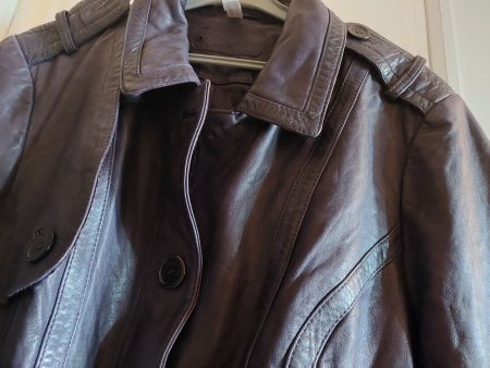 Veste en cuir leather  couleur aubergine foncé  L 40-42