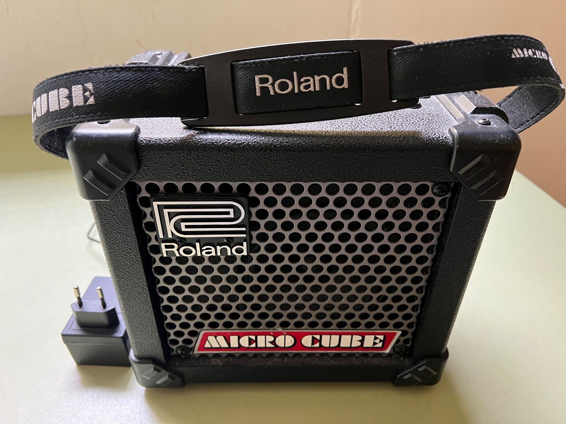 Roland Amplificatori: Roland Micro Cube Amp - Strassen Verstärker – Usato da Hochdorf venduto da Brandnew
