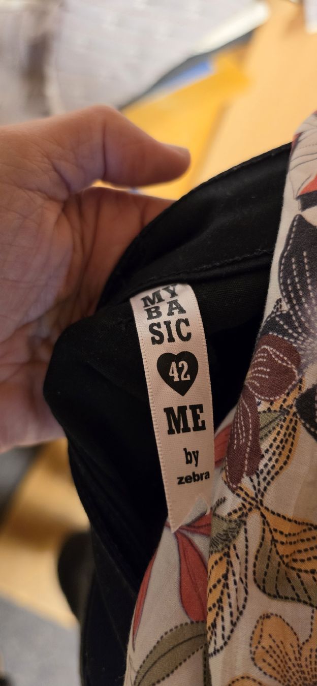 Camicette: jeans My Basic Me by Zebra +bluse mit Blumenmuster Gr. 42 – Usato da Ferden venduto da jemyce 4