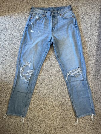 Low Waist Ripped Jeans