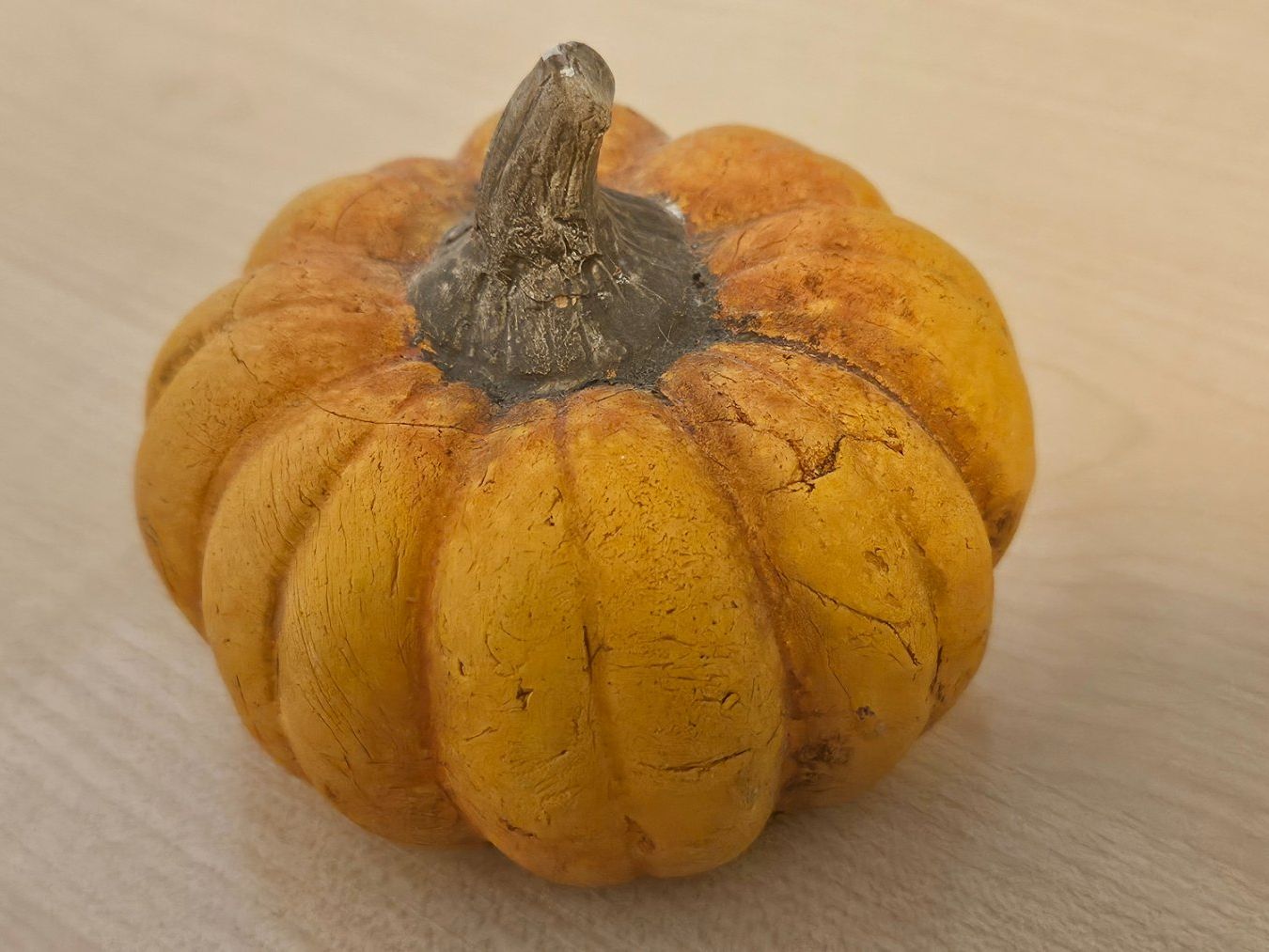 Tutte le decorazioni: Kürbis aus Ton – Usato da Jona venduto da ASMARADO 1
