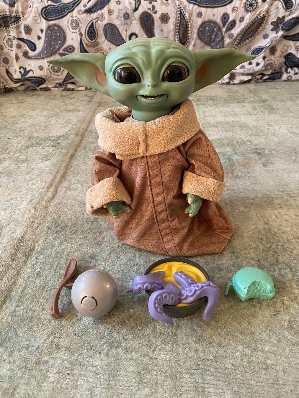 Star Wars Giocattoli: Star Wars Galactic Snackin’ Grogu – Usato da Schwarzenburg venduto da sarah2107