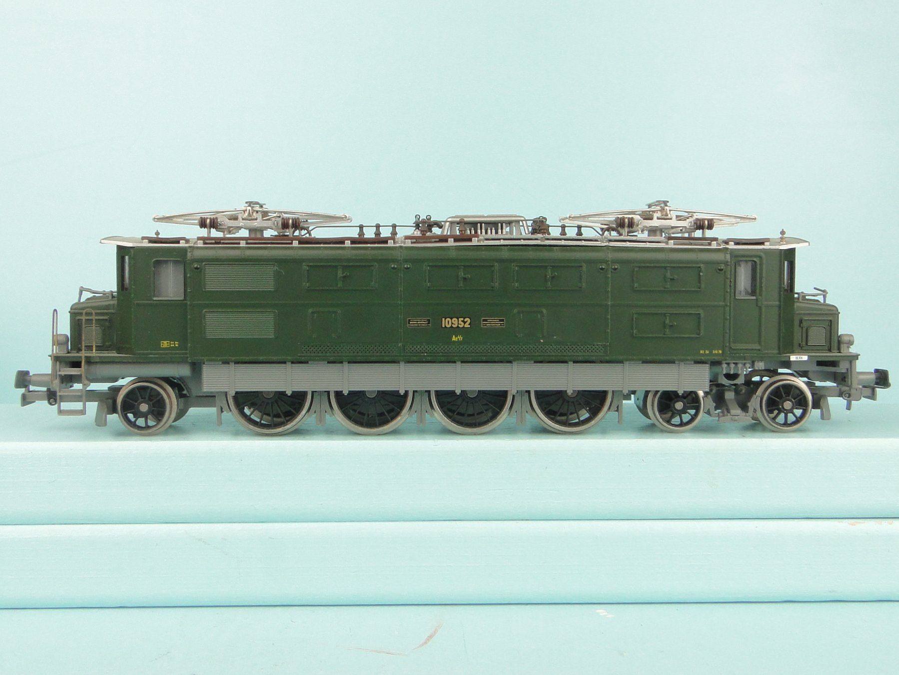 Liliput Modellini di ferrovie: Liliput 4750 SBB Ae 4/7 – Usato da Bülach venduto da cann11 3