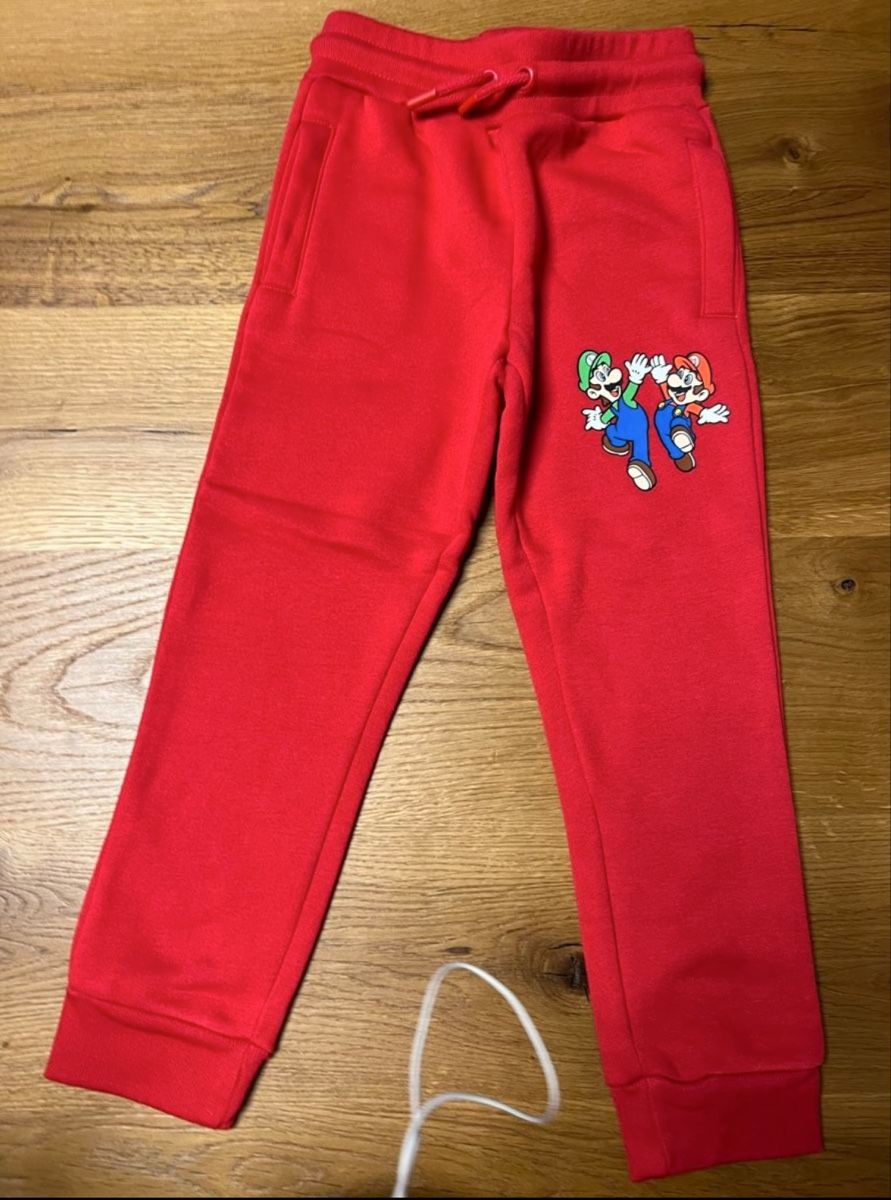 Completi: Super Mario Jogginganzug, rot, Gr. 110 Neu – Nuovo (secondo la descrizione) da Luzern venduto da suhamadlun 8